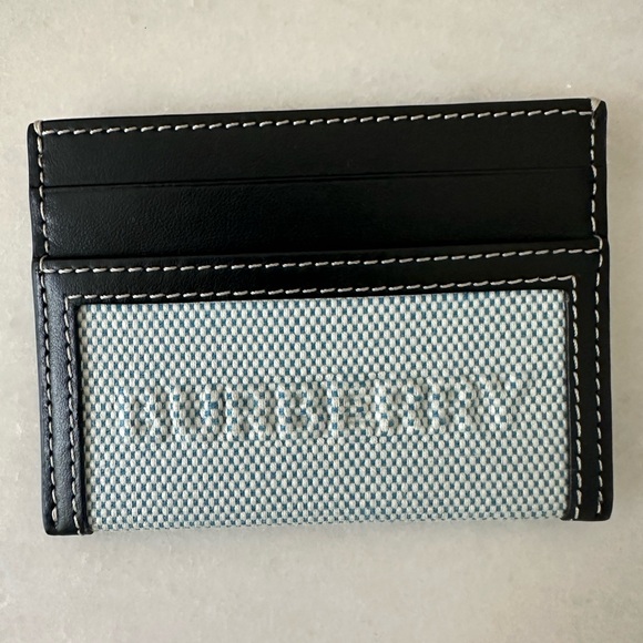 Burberry Handbags - NWOT Burberry cardholder